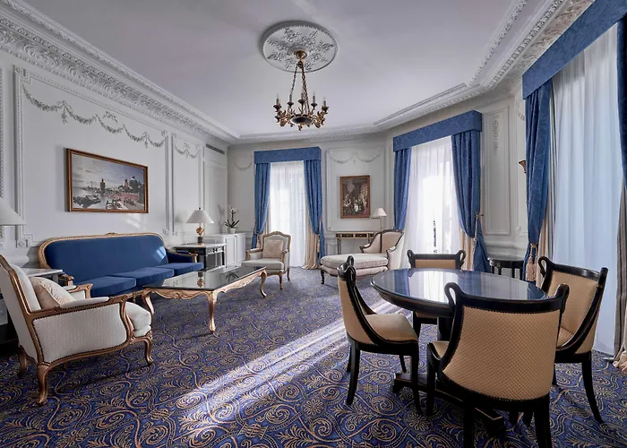 Du Palais Biarritz, In The Unbound Collection By Hyatt מלון 5*