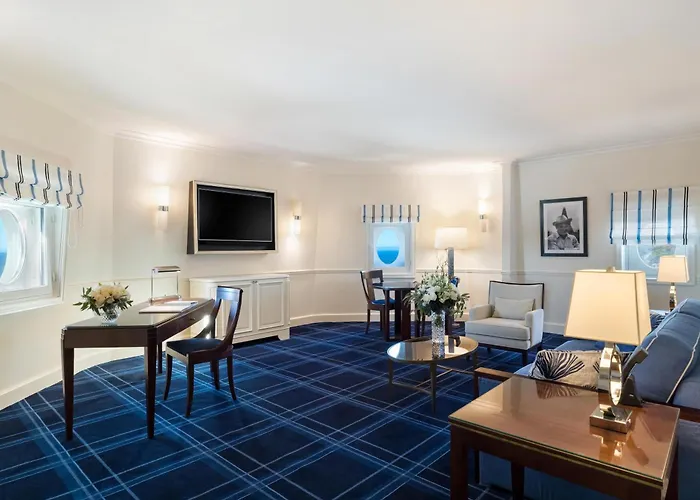 Du Palais Biarritz, In The Unbound Collection By Hyatt Otel Biarritz