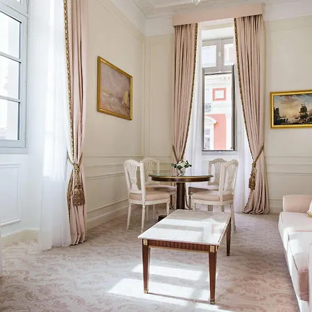 Du Palais Biarritz, In The Unbound Collection By Hyatt Биарриц
