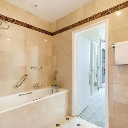Du Palais Biarritz, In The Unbound Collection By Hyatt Hotel 5*